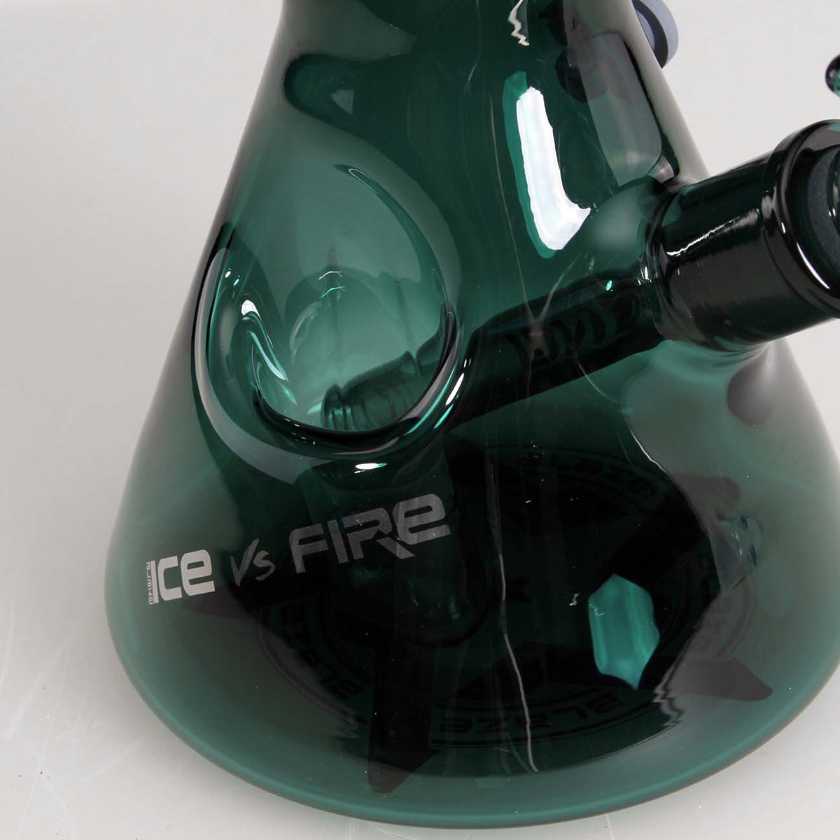 Blaze Glass - Icebong Fire vs. Ice | Grün